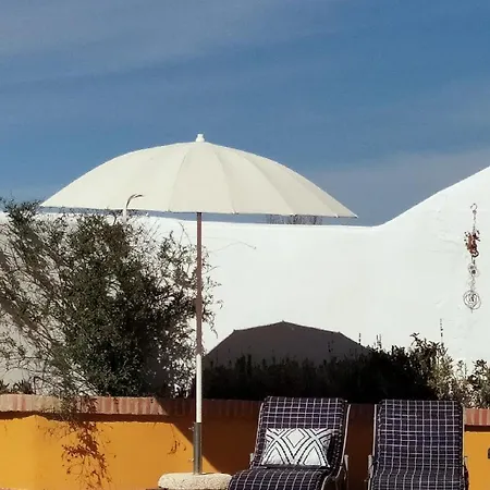 לינה וארוחת בוקר Todos Y Tonya 4*